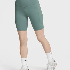 Nike Women's One High-Waisted 8" Biker Shorts With Pockets green